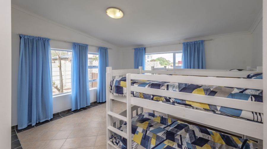 5 Bedroom Property for Sale in Suiderstrand Western Cape